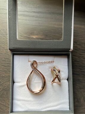Brosway Rose Gold Necklace + Ring Set